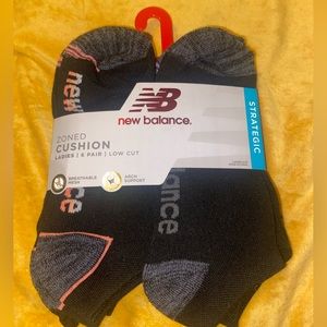 NWT New Balance socks